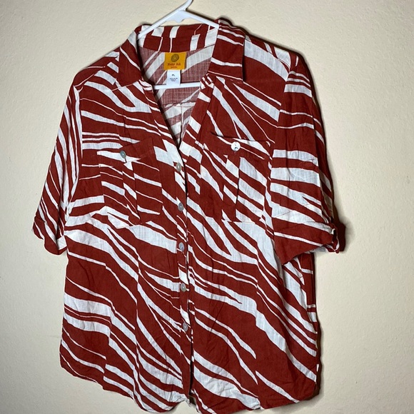Ruby Rd. Tops - Ruby Rd Petite Button down slub shirt zebra print size Large